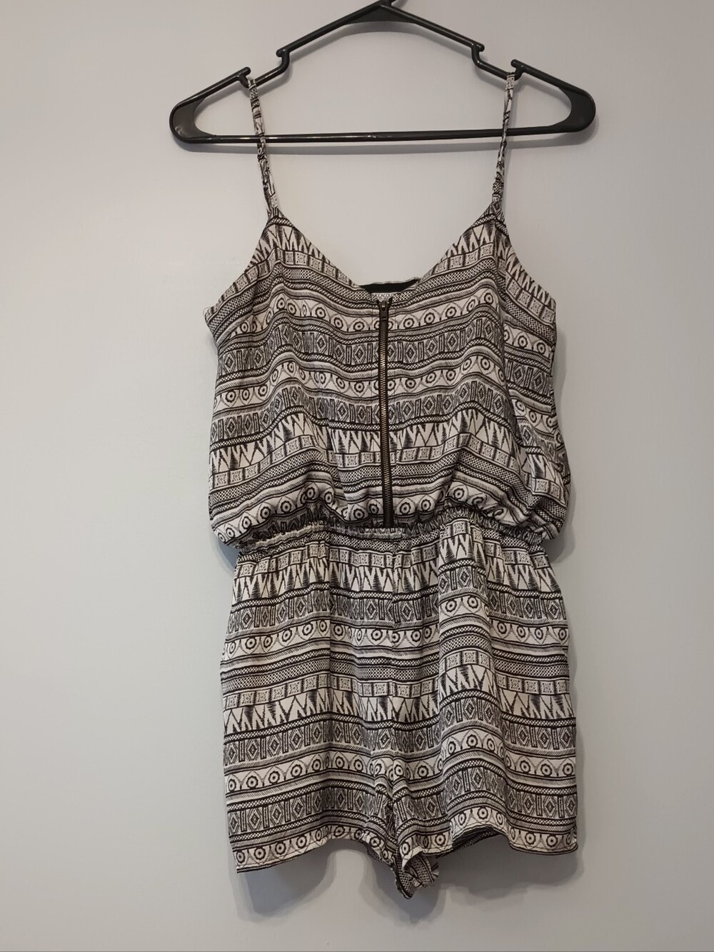 Lucca Couture‎ Black & White Printed Romper with Front Zip S